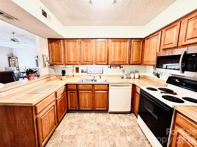 4613 Hamory Drive, Charlotte, NC 28212