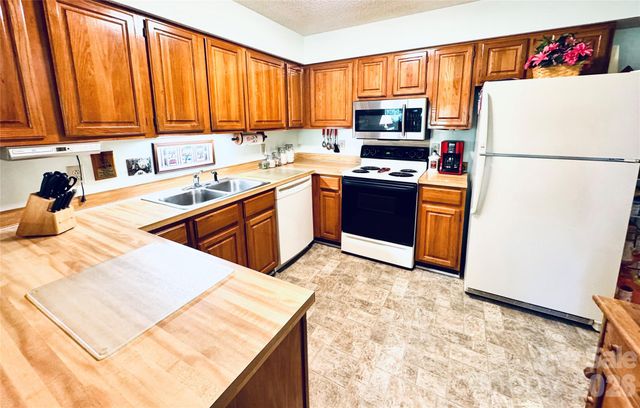 4613 Hamory Drive, Charlotte, NC 28212