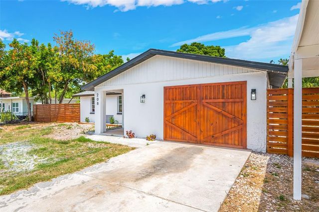 208 PALMETTO ROAD W, Nokomis, FL 34275