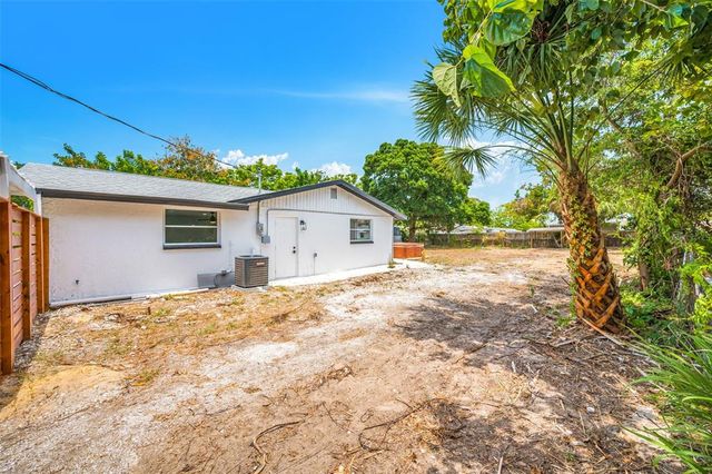 208 PALMETTO ROAD W, Nokomis, FL 34275