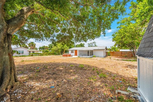 208 PALMETTO ROAD W, Nokomis, FL 34275