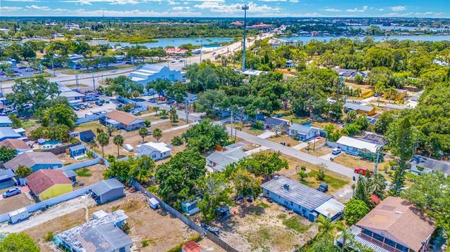 208 PALMETTO ROAD W, Nokomis, FL 34275