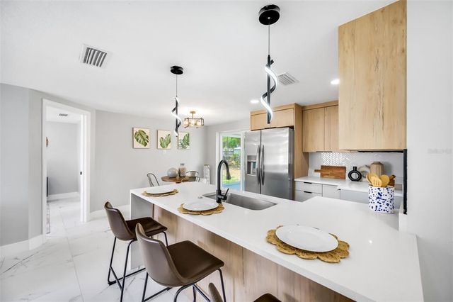 208 PALMETTO ROAD W, Nokomis, FL 34275