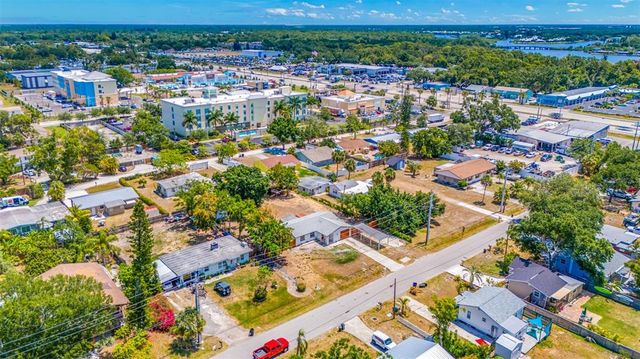 208 PALMETTO ROAD W, Nokomis, FL 34275