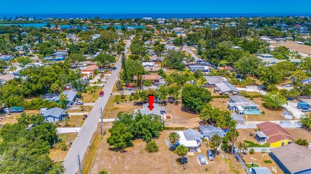 208 PALMETTO ROAD W, Nokomis, FL 34275