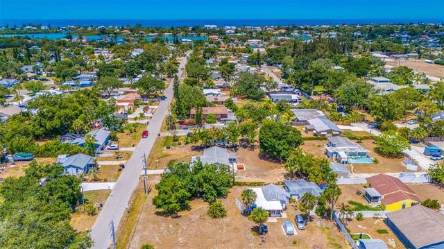 208 PALMETTO ROAD W, Nokomis, FL 34275