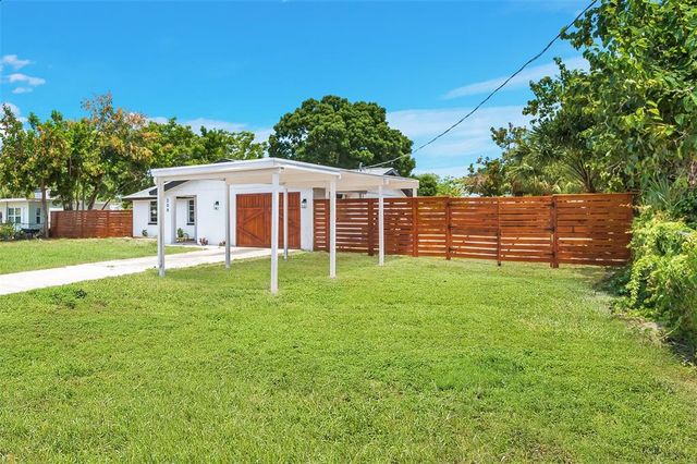 208 PALMETTO ROAD W, Nokomis, FL 34275