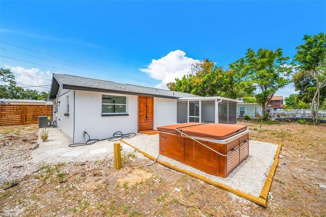 208 PALMETTO ROAD W, Nokomis, FL 34275