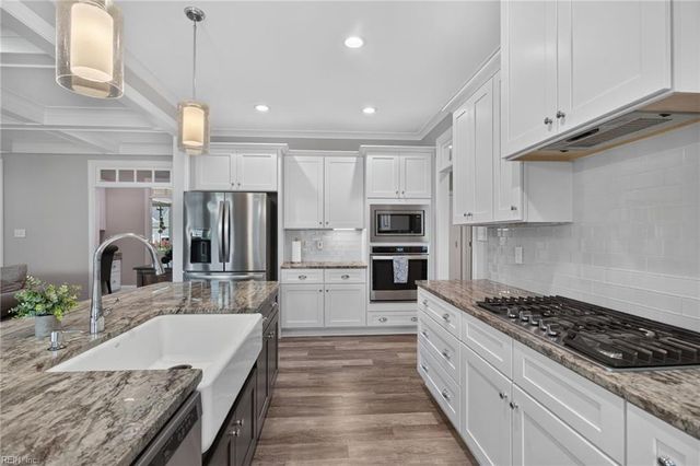 92 Richmond WAY, Carrollton, VA 23314