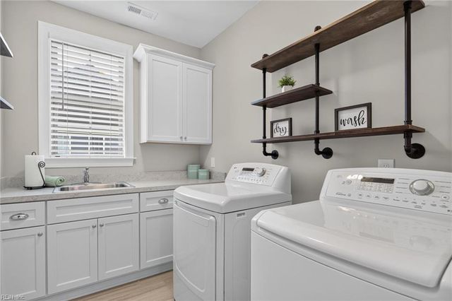 92 Richmond WAY, Carrollton, VA 23314