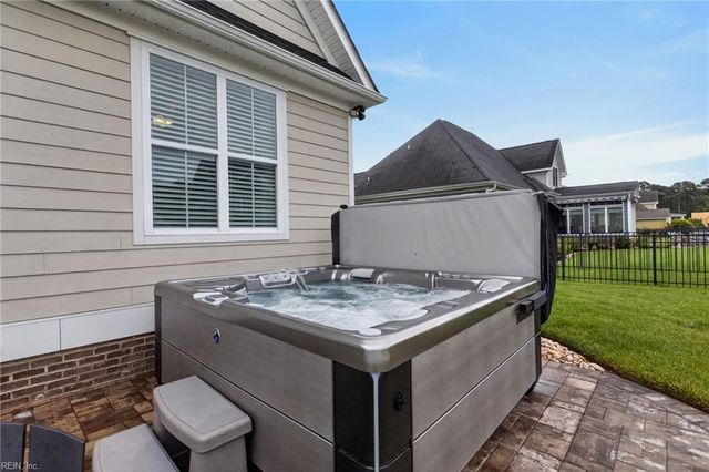 92 Richmond WAY, Carrollton, VA 23314