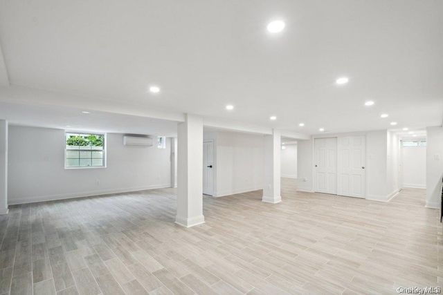 9 The Intervale, Roslyn, NY 11576