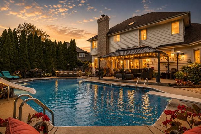 1929 Redwood Lane, Munster, IN 46321