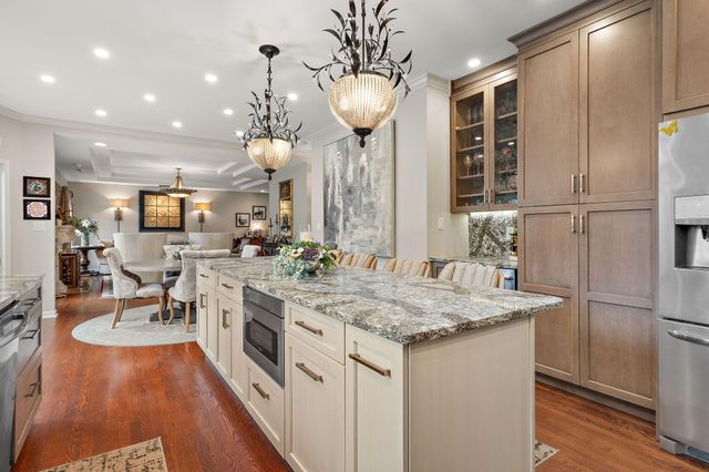 1929 Redwood Lane, Munster, IN 46321