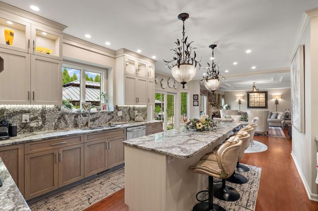 1929 Redwood Lane, Munster, IN 46321