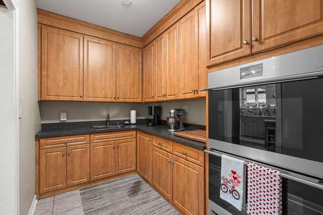 1929 Redwood Lane, Munster, IN 46321