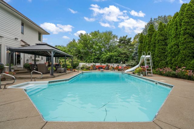 1929 Redwood Lane, Munster, IN 46321