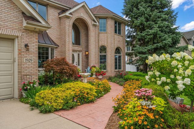 1929 Redwood Lane, Munster, IN 46321