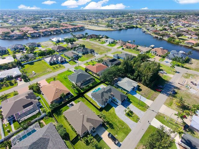 129 SW 34th Avenue, Cape Coral, FL 33991