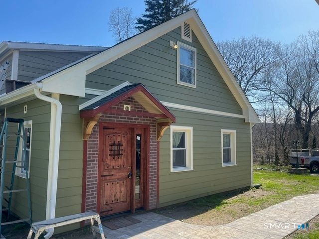 446 Fall Mountain Road, Bristol, CT 06010