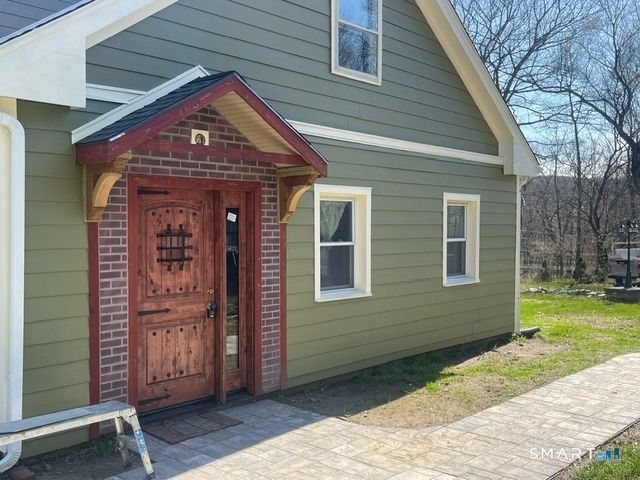 446 Fall Mountain Road, Bristol, CT 06010