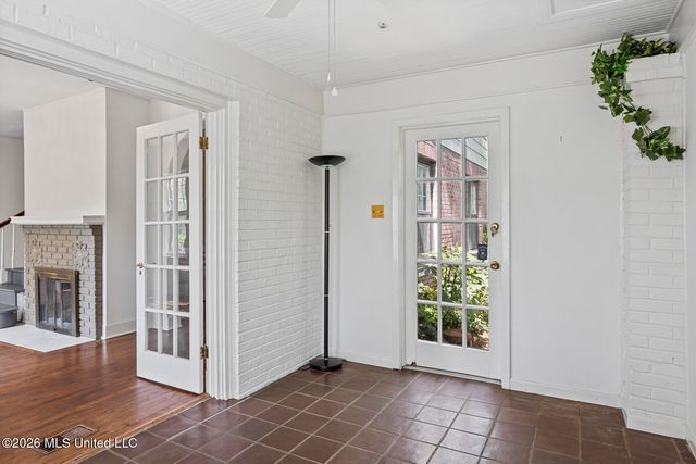 2010 Laurel Street, Jackson, MS 39202