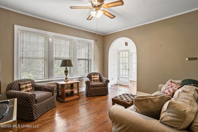 2010 Laurel Street, Jackson, MS 39202