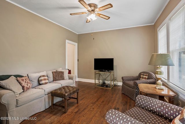 2010 Laurel Street, Jackson, MS 39202