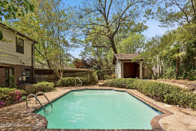 2010 Laurel Street, Jackson, MS 39202