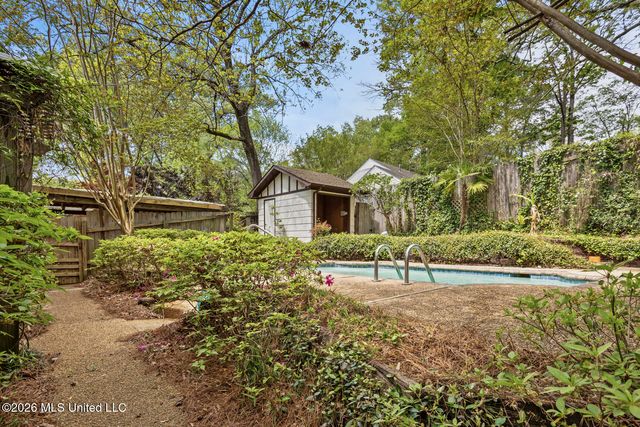 2010 Laurel Street, Jackson, MS 39202