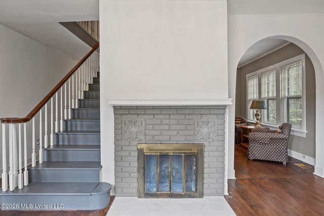 2010 Laurel Street, Jackson, MS 39202