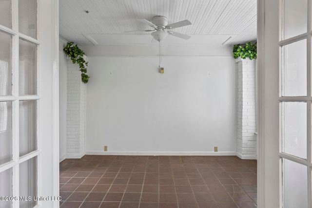 2010 Laurel Street, Jackson, MS 39202