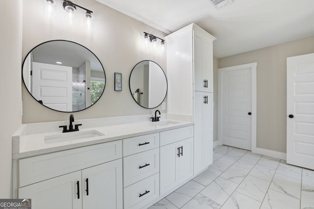 176 Heartland Meadows Drive, Mount Airy, GA 30563