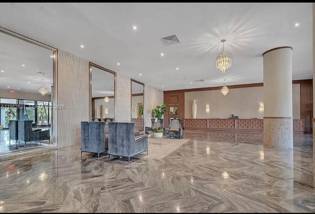 5401 Collins Ave 411, Miami Beach, FL 33140