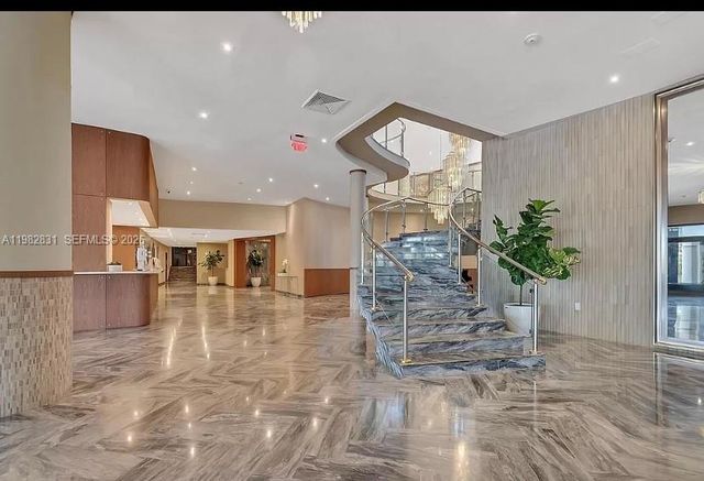 5401 Collins Ave 411, Miami Beach, FL 33140