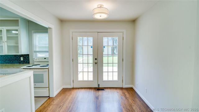 735 N Oswego Avenue, Tulsa, OK 74115