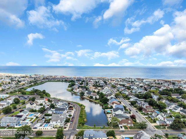 806 Trenton Avenue, Point Pleasant Beach, NJ 08742