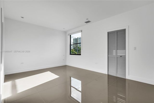 225 NW 40 CT, Miami, FL 33126