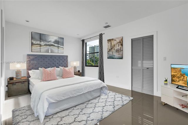 225 NW 40 CT, Miami, FL 33126