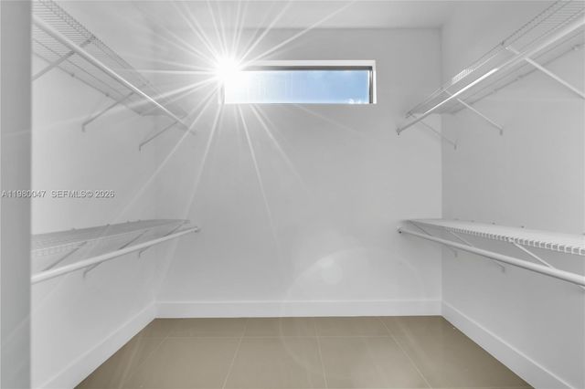 225 NW 40 CT, Miami, FL 33126