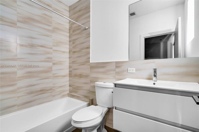 225 NW 40 CT, Miami, FL 33126