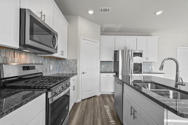 105 Lisa Lane, Fate, TX 75189