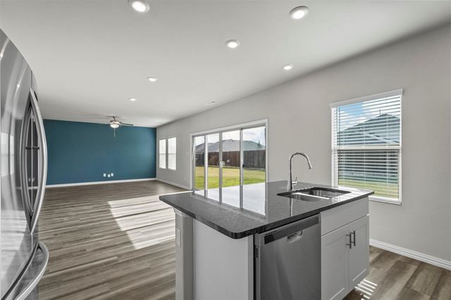 105 Lisa Lane, Fate, TX 75189