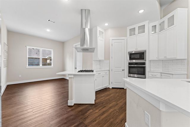 2650 Fountain View Street, New Caney, TX 77357