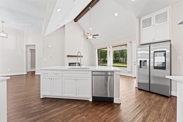 2650 Fountain View Street, New Caney, TX 77357