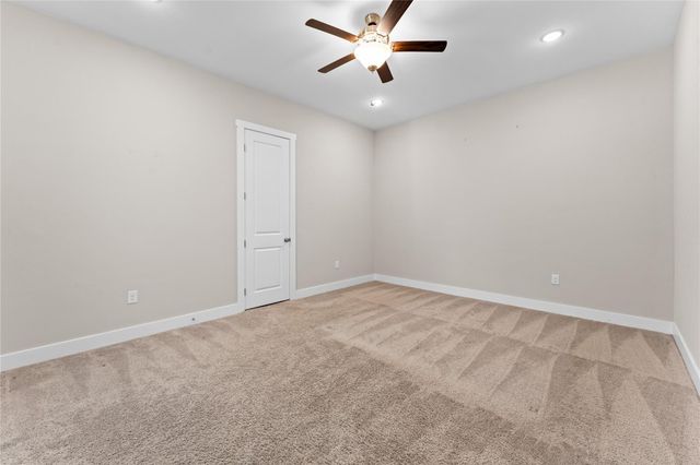 2650 Fountain View Street, New Caney, TX 77357
