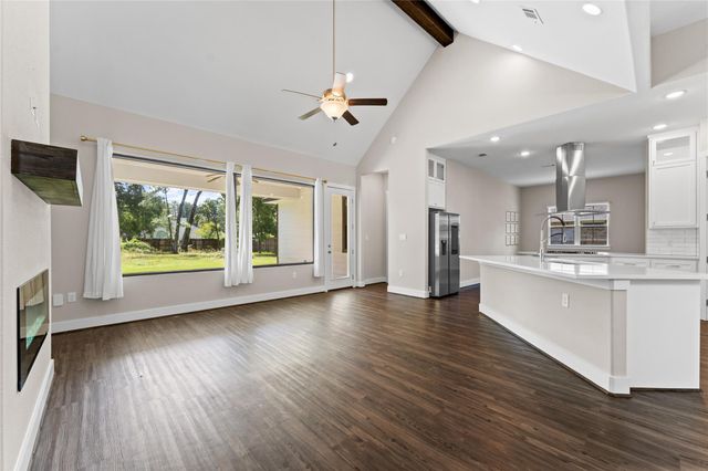 2650 Fountain View Street, New Caney, TX 77357