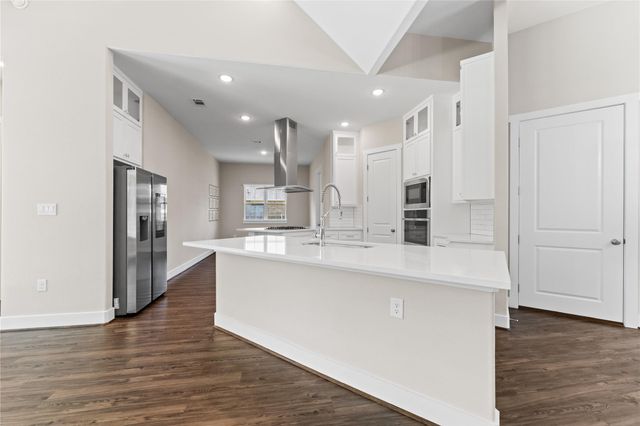 2650 Fountain View Street, New Caney, TX 77357
