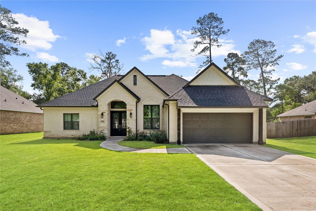 2650 Fountain View Street, New Caney, TX 77357