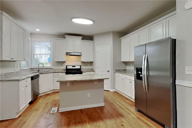 3930 Summit Gate Drive, Suwanee, GA 30024